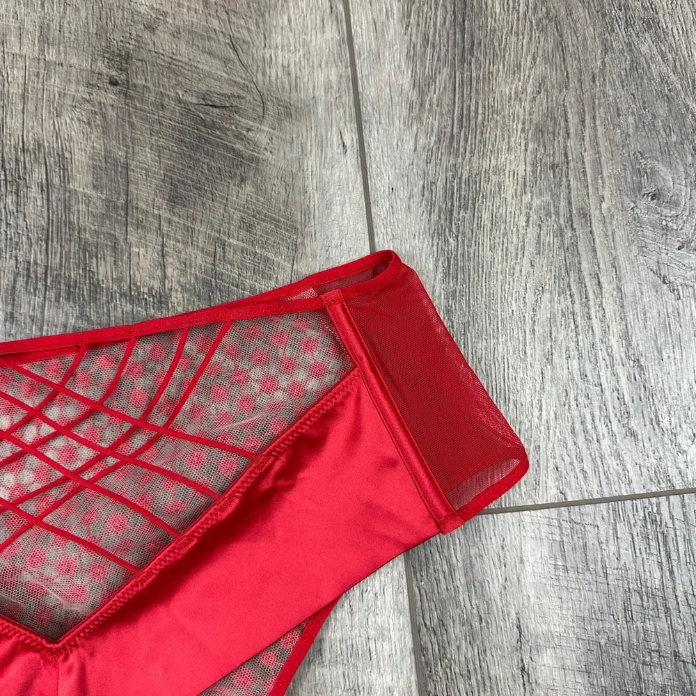 VS Red‎ Lace High Waisted Thong